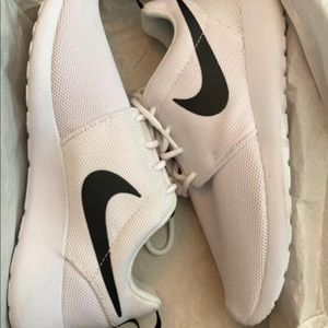 Nike Roshe One